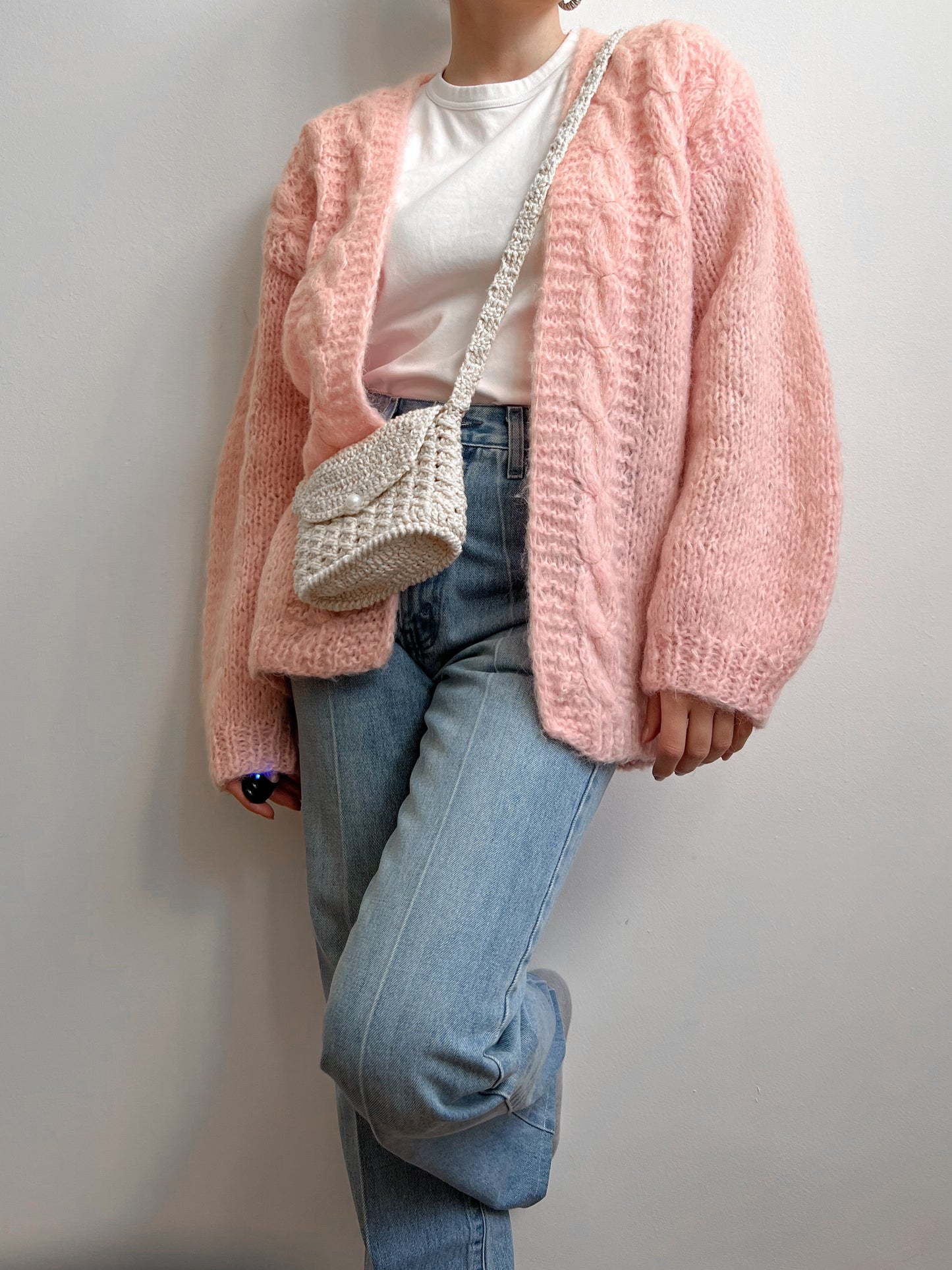 Cardigan rosa fatto a mano