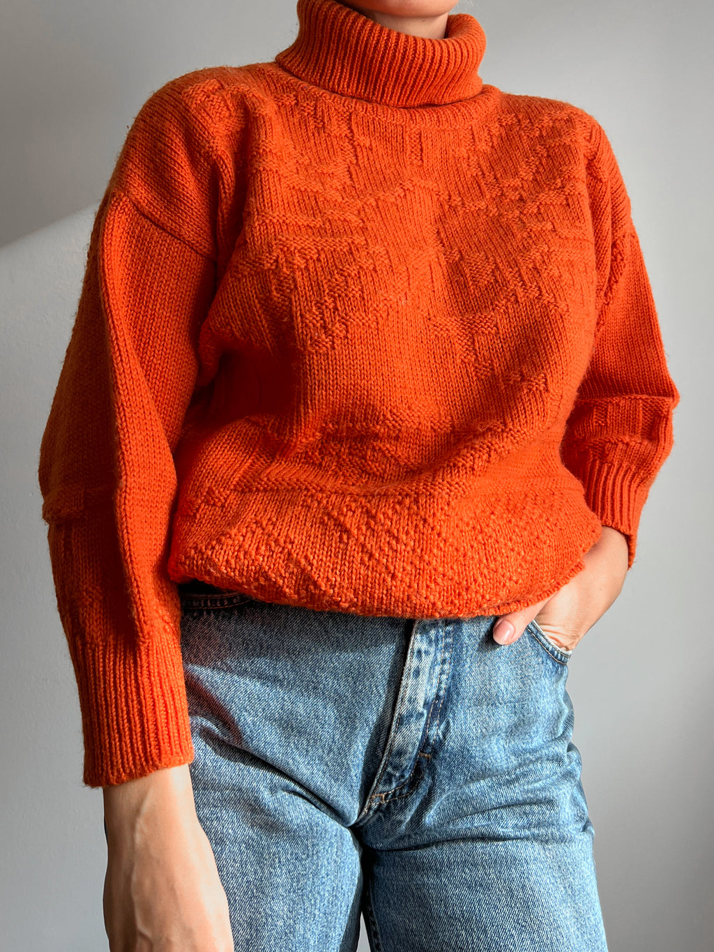 Vintage pure wool orange turtleneck pull
