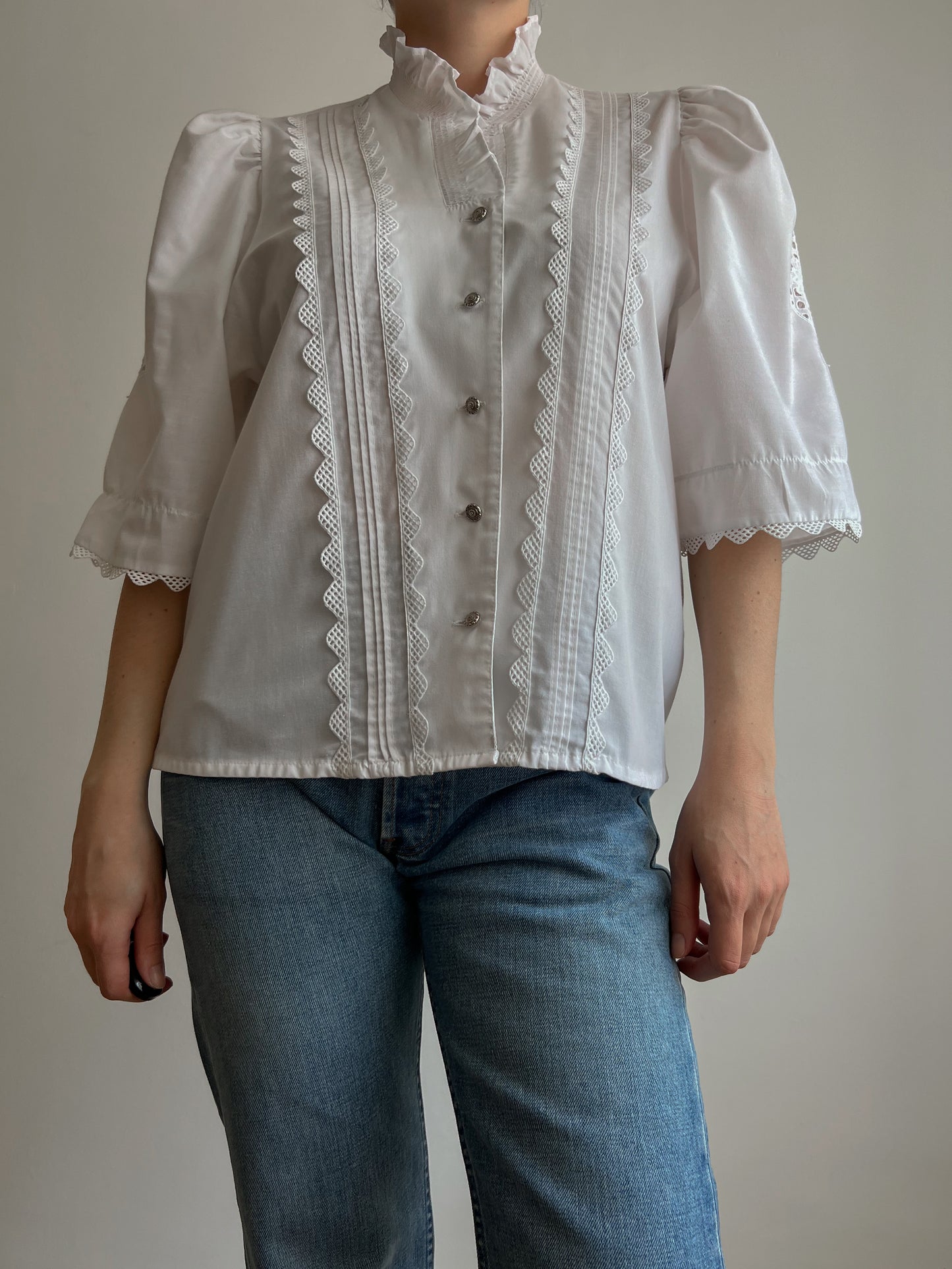 Camicia ricamata in misto cotone