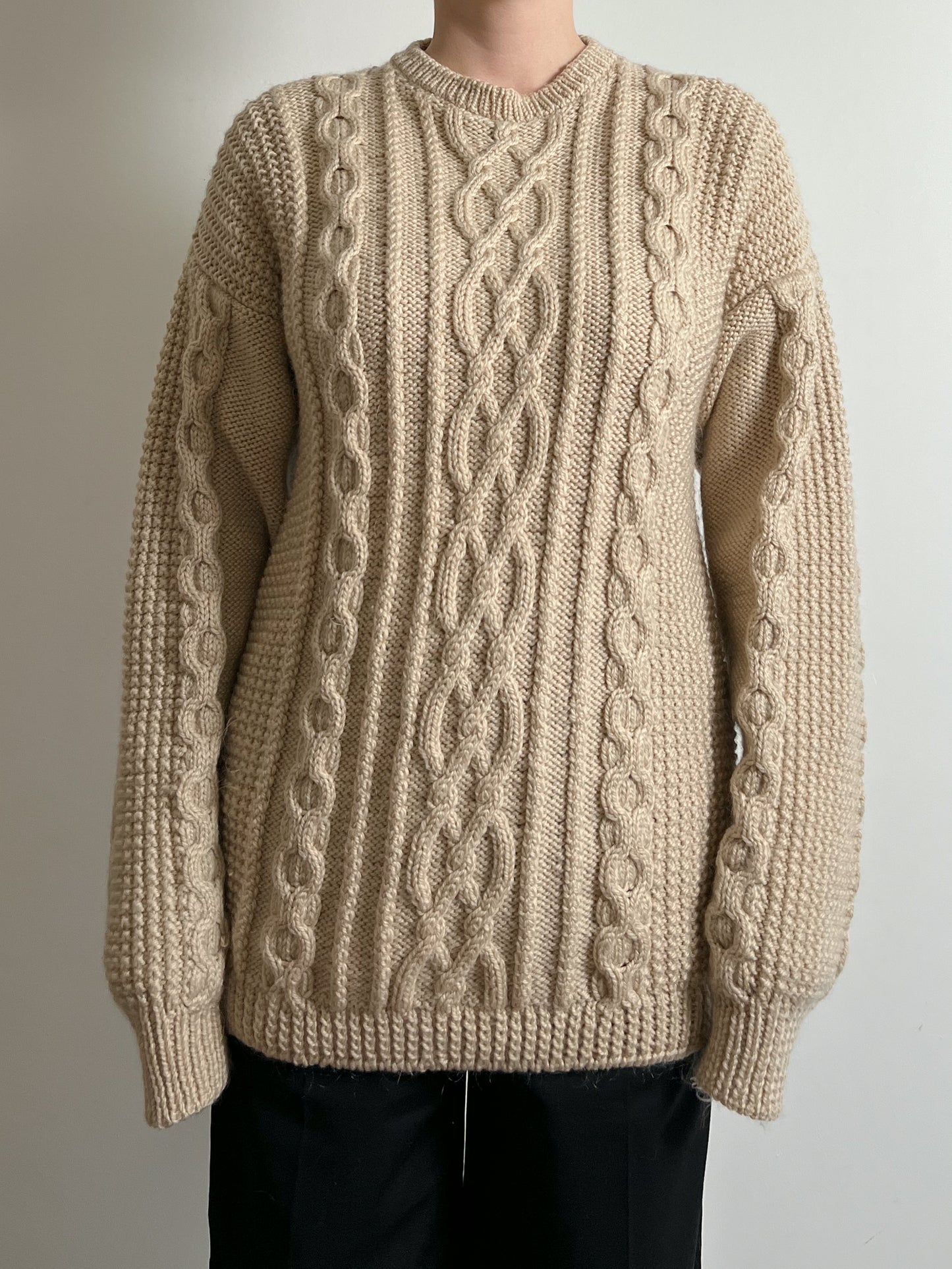 Pure wool embroidered beige pull