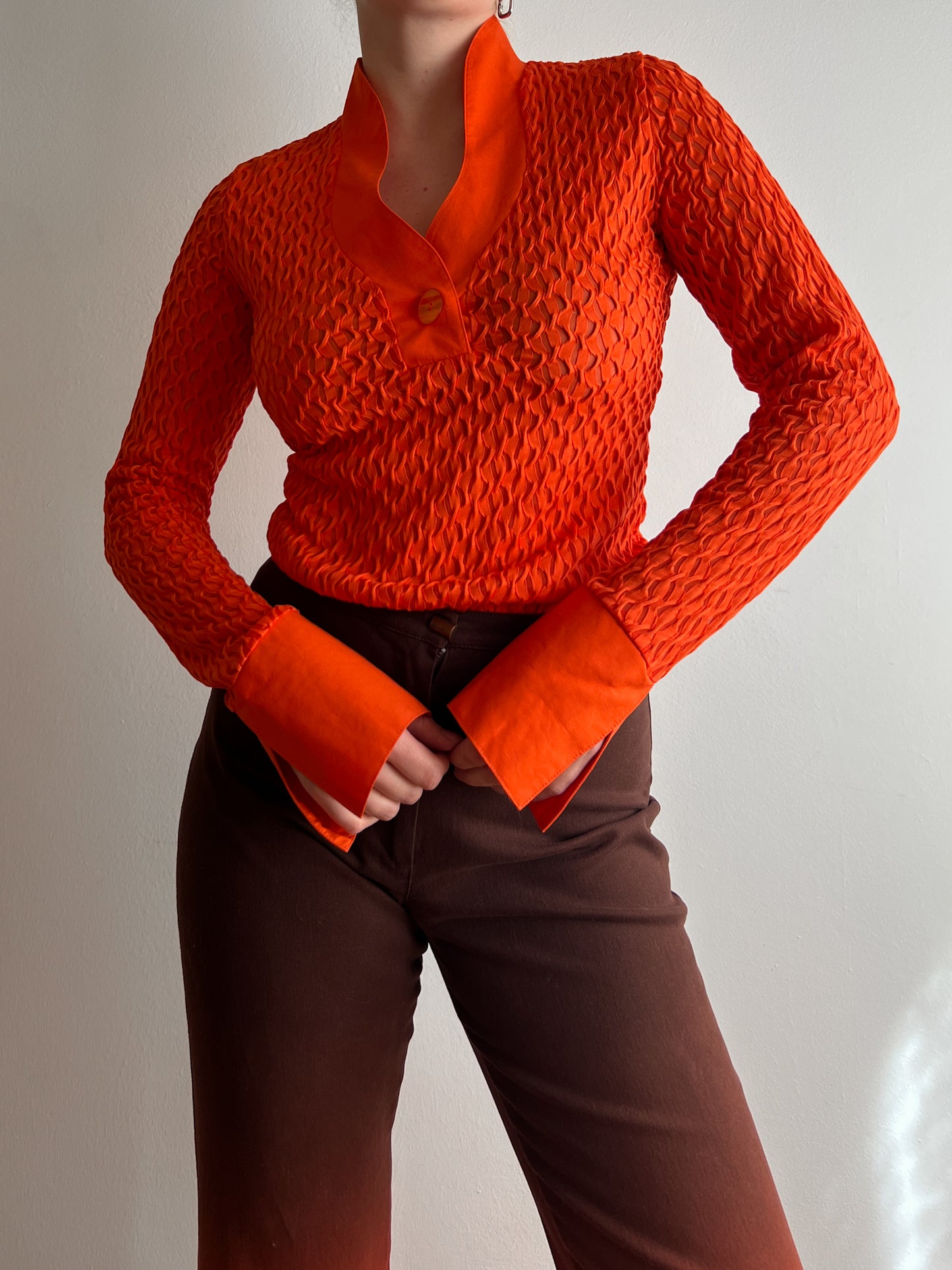 Long sleeves orange top