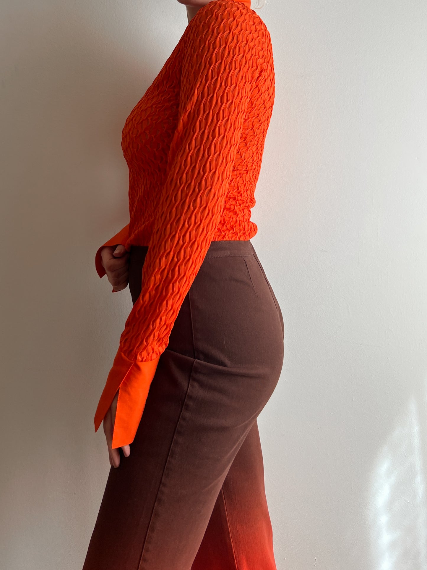 Long sleeves orange top