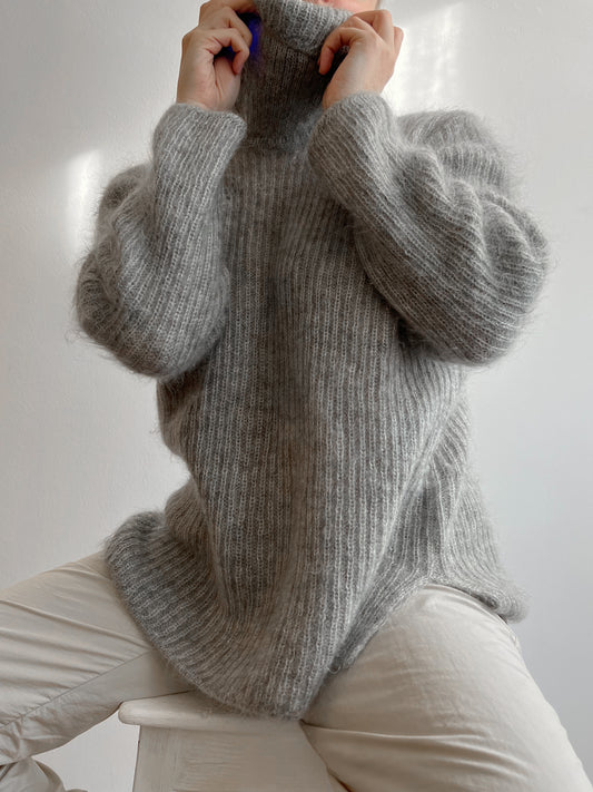 Mohair and angora grey ribbed pull