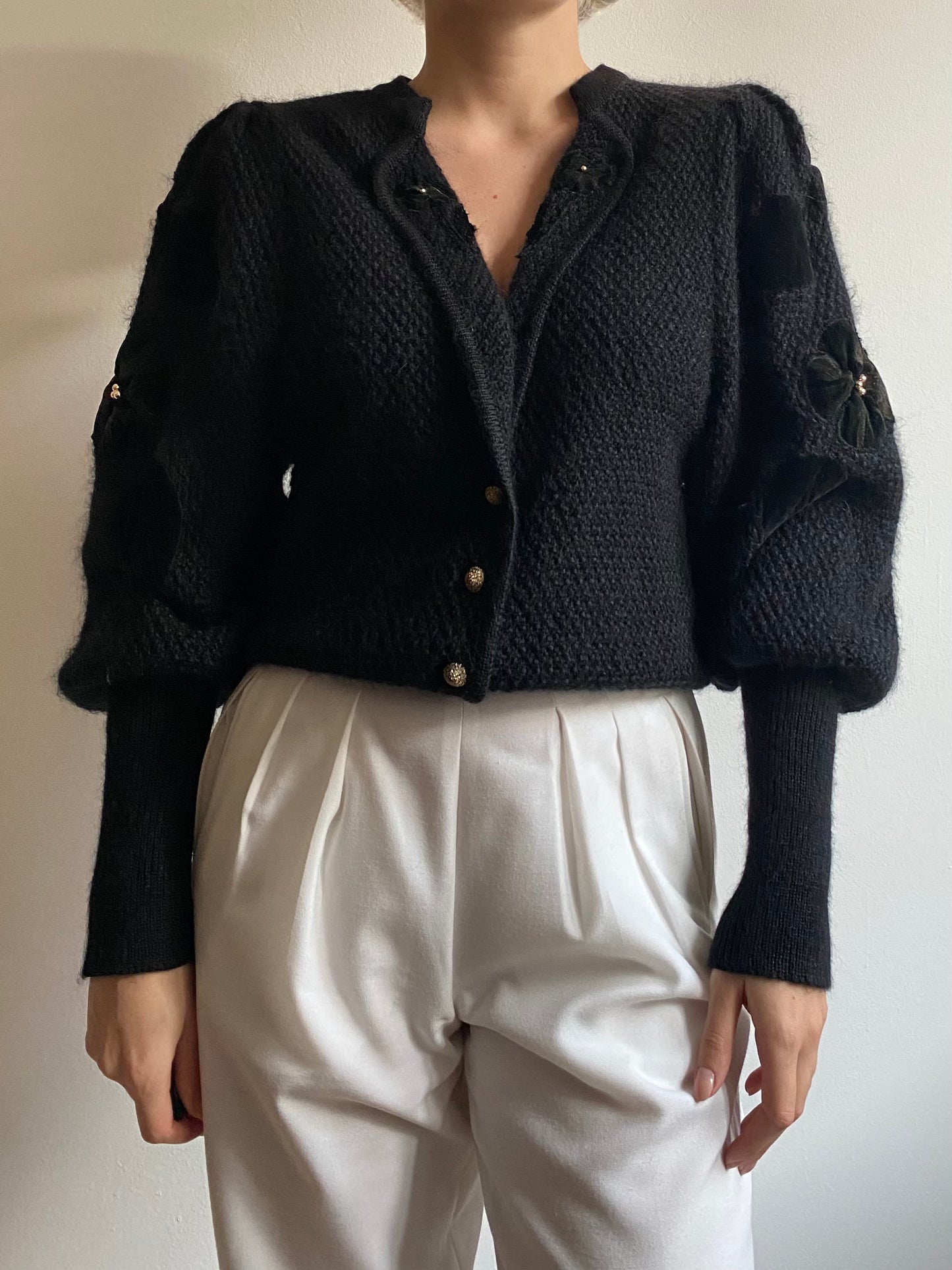 Cardigan nero in lana e mohair