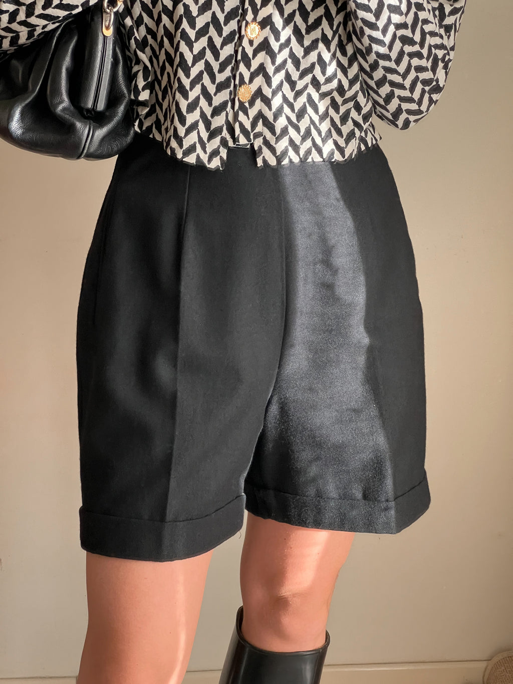 Shorts sartoriali in lana