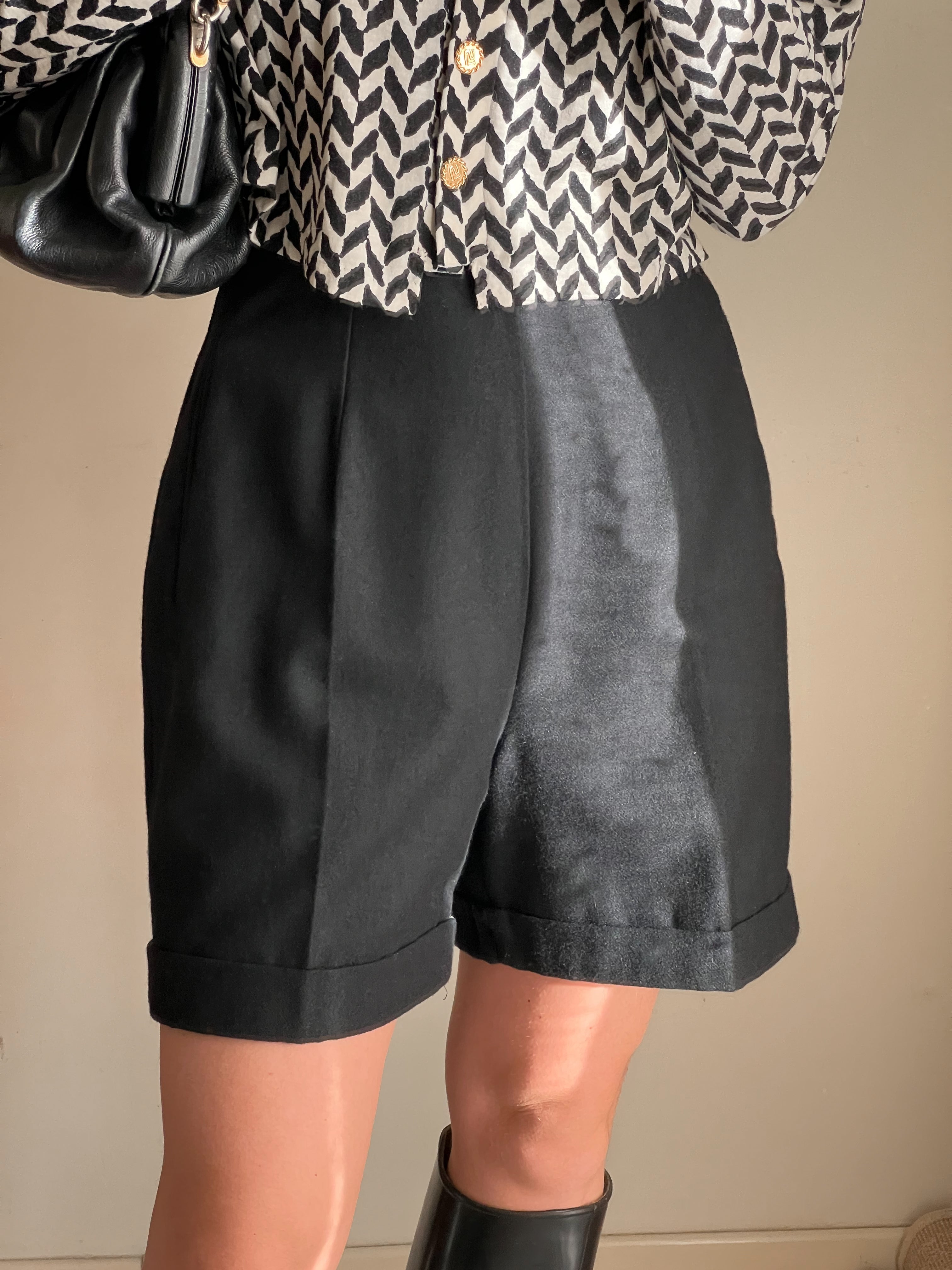Shorts sartoriali in lana