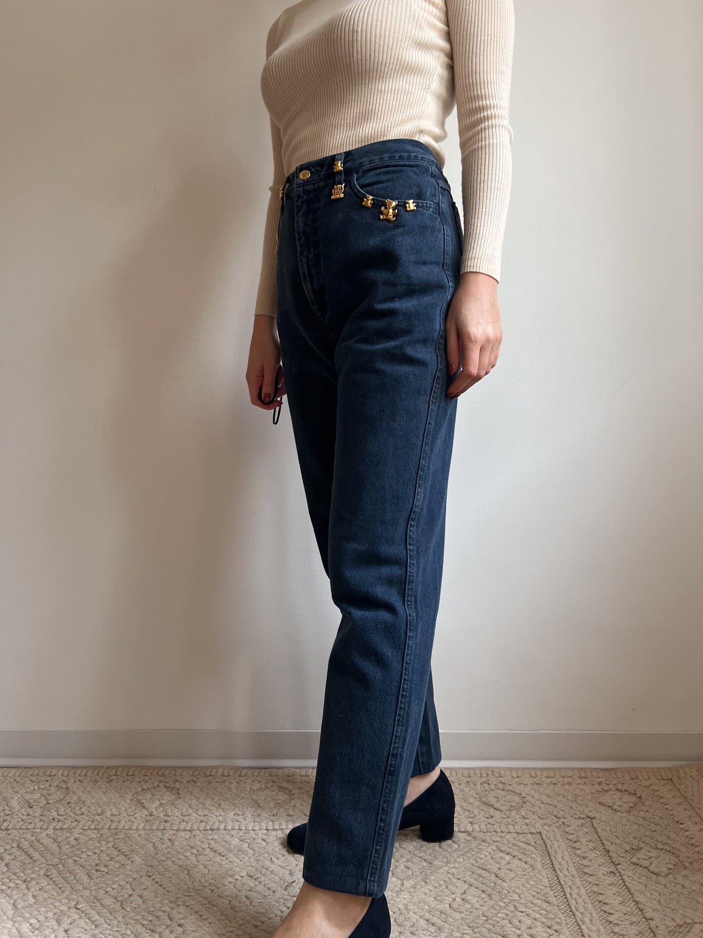 Jeans con orsetti dorati